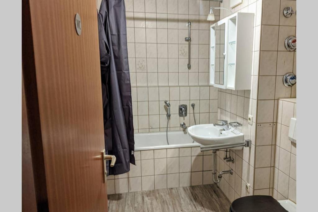 Ideale Messe/Airport Wohnung 15Min Fahrtweg เคียร์ชไฮม์ อุนเทอร์ เท็ค ภายนอก รูปภาพ