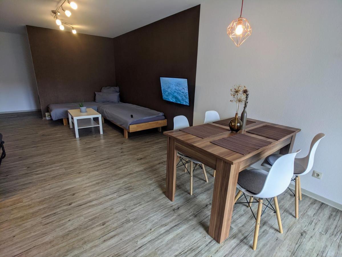 Ideale Messe/Airport Wohnung 15Min Fahrtweg เคียร์ชไฮม์ อุนเทอร์ เท็ค ภายนอก รูปภาพ